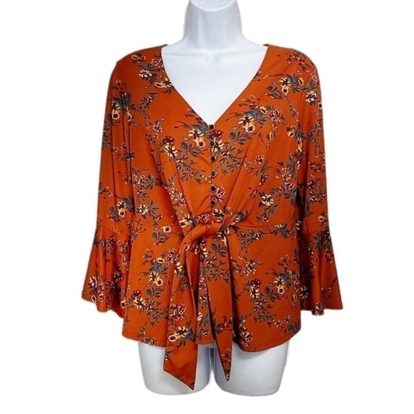 Uncommon Job Tops - Uncommon Job Boho Bell Sleeve Tie Front Top